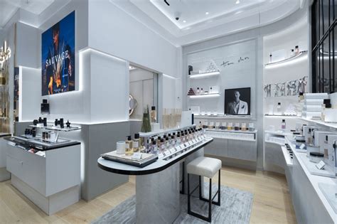 boutique dior torino|universo christian dior.